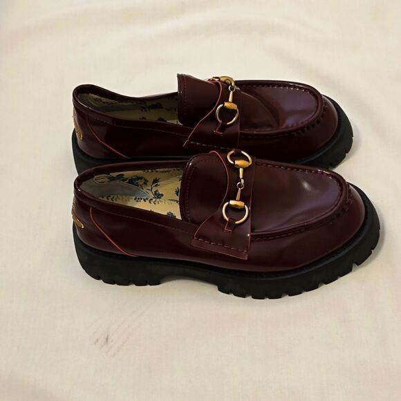 GUCCI, Clasic butterfly/buckle loafers size 40 - Picture 1 of 12